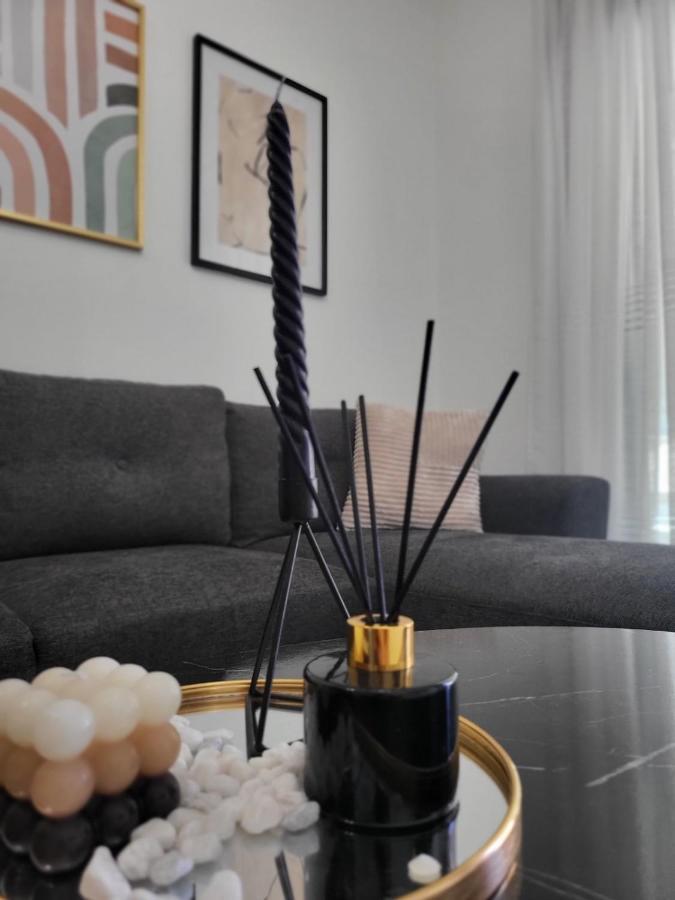 Thἕros Exceptional Nea Peramos (Macedonia)